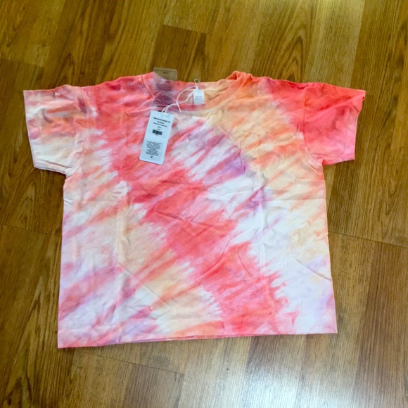 avocado Tops - Avocado cropped tee.